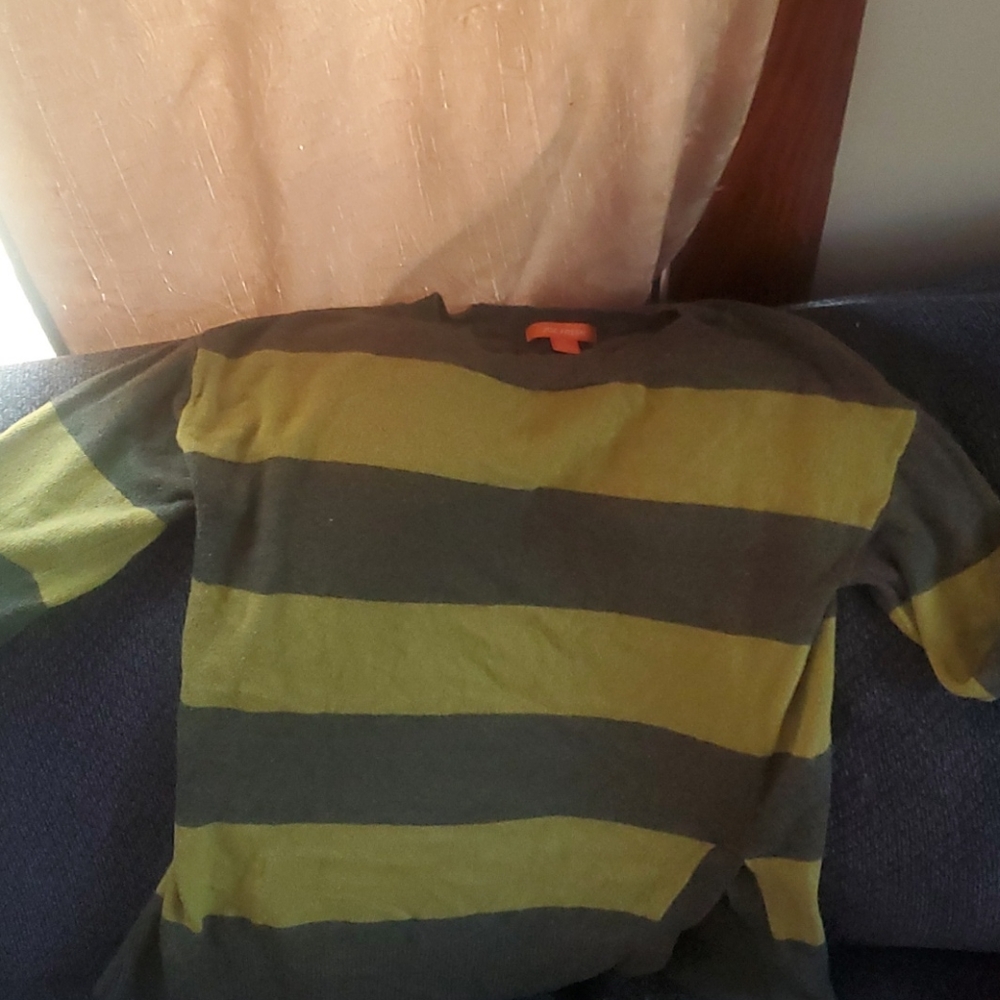 Sweater - Picture 3 of 3